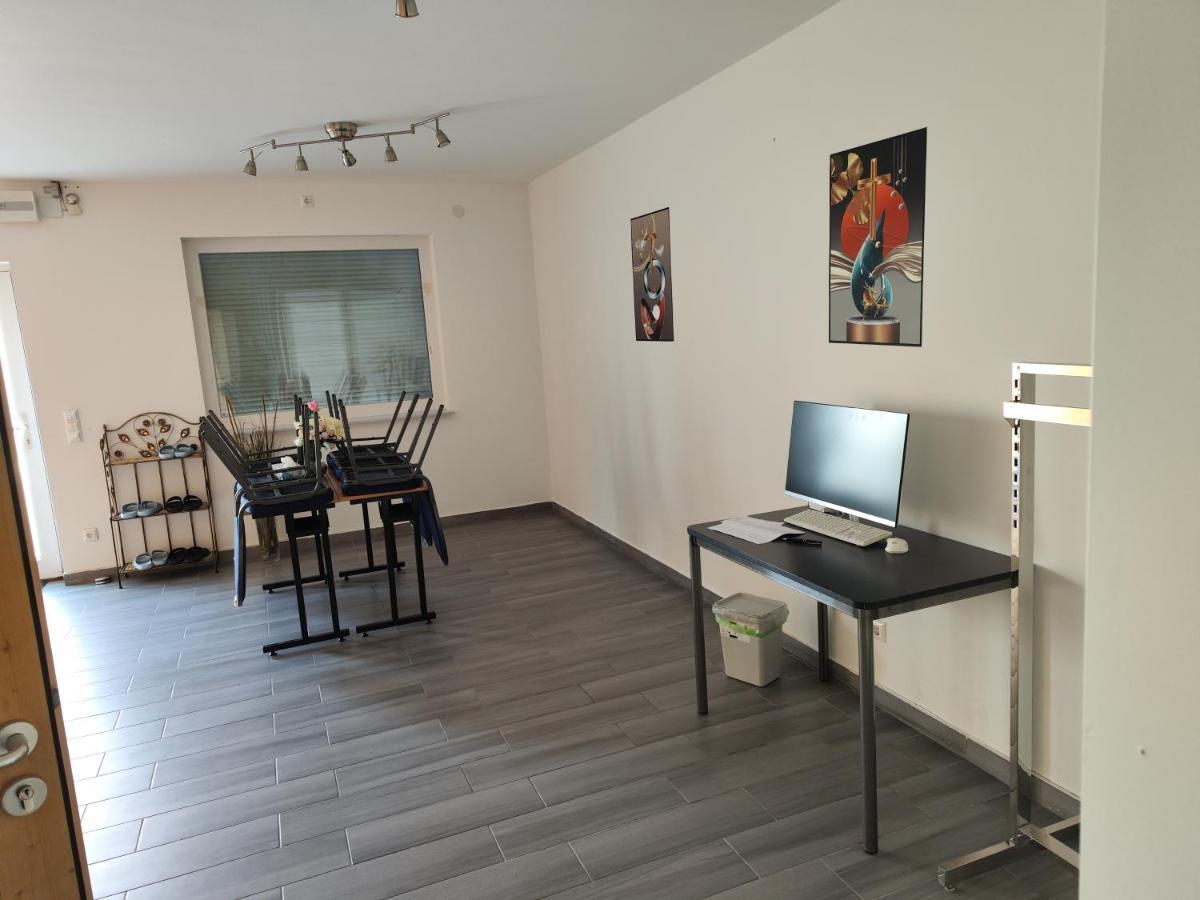 וינה Erdgeschoss Wohnung Nahe Flughafen מראה חיצוני תמונה
