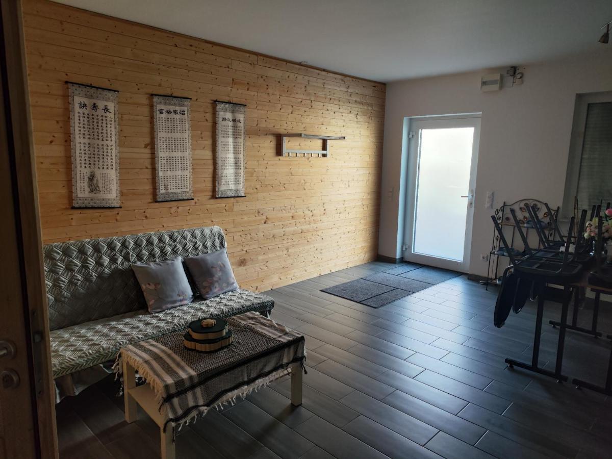 וינה Erdgeschoss Wohnung Nahe Flughafen מראה חיצוני תמונה